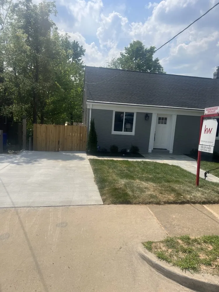 Custom lawn mowing service in Lorton, VA - AT General Contracting Services