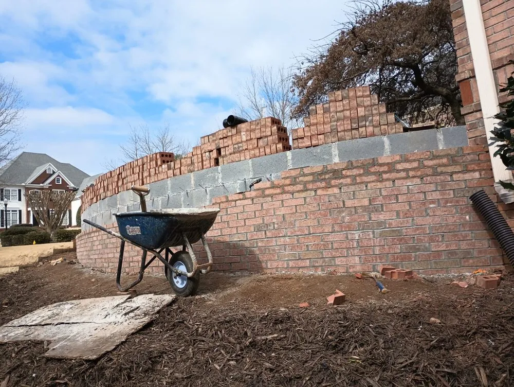 Custom residential landscaping in Atlanta, GA - AT Landscaping & Construction