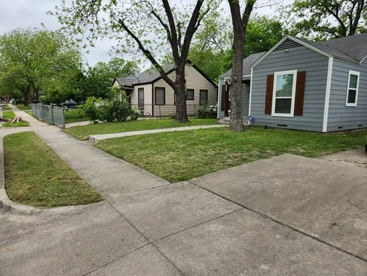 A.T. Lawn Service Logo