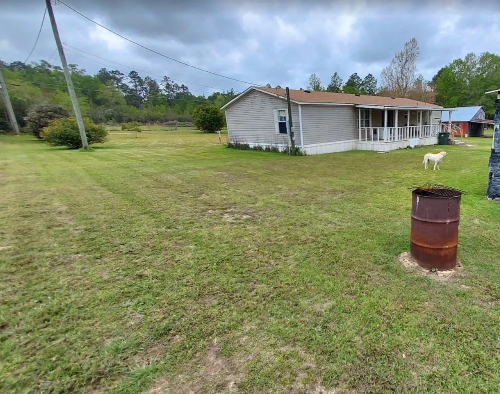 Expert outdoor landscaping in Cantonment, FL - At The Cornerstone