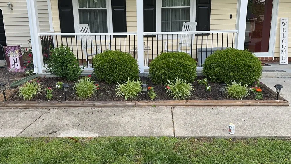 Top-rated yard maintenance experts serving Colonial Heights, VA - At Your Service