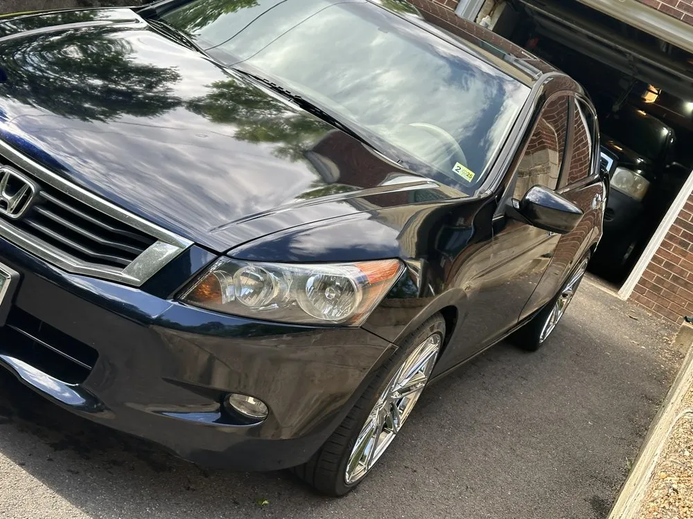 Reliable lawn mowing service experts serving Colonial Heights, VA - At Your Service