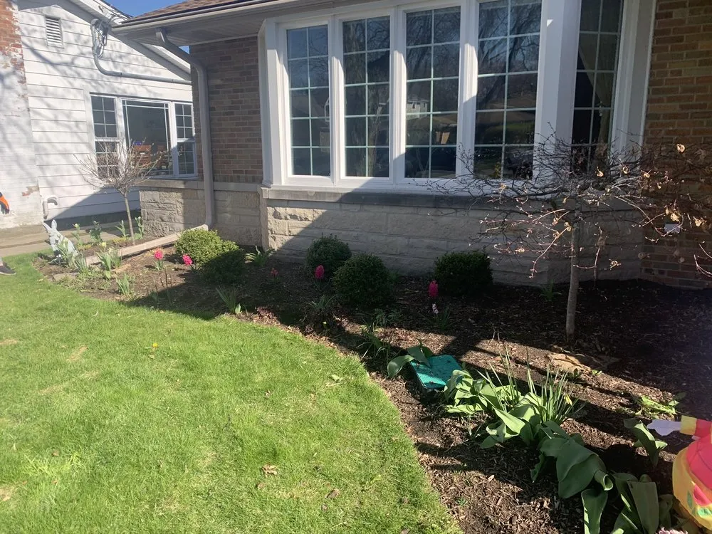 Expert yard maintenance for homes across Des Plaines, IL - A&TC Landscape services