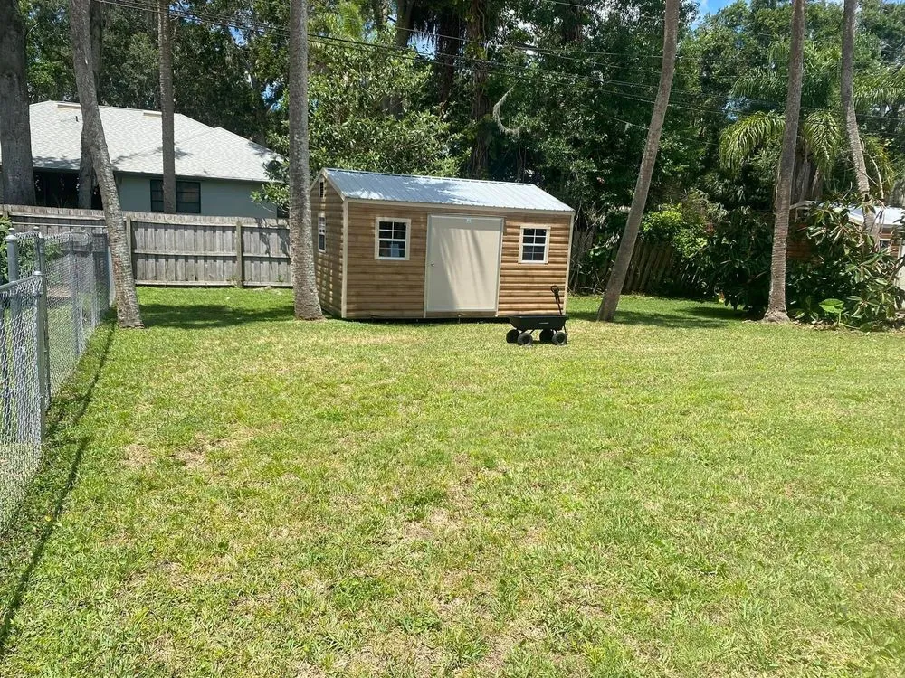 Affordable yard cleanup service experts serving Daytona Beach, FL - Athletic Lawn Care