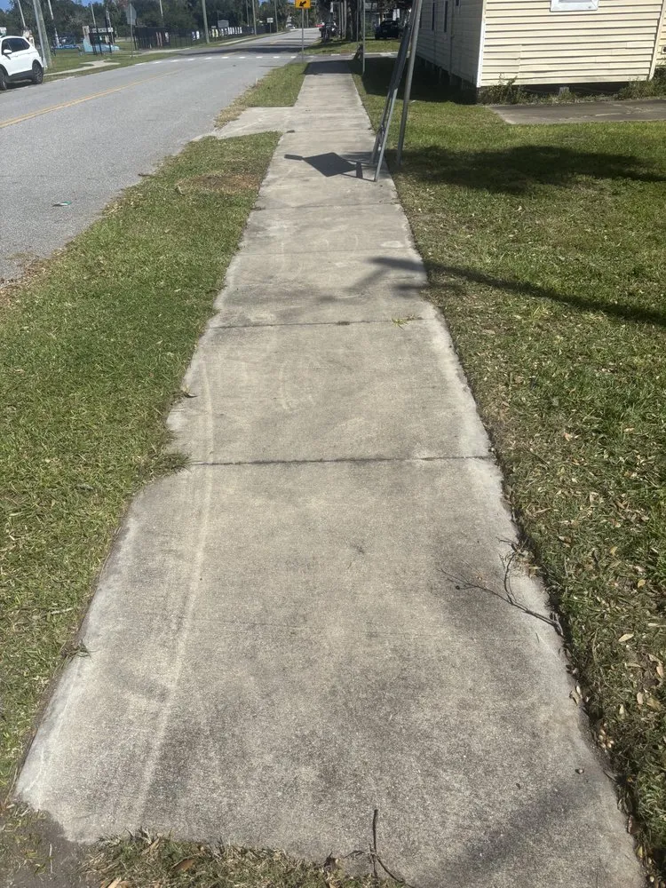 Local garden landscaping with custom design in New Smyrna Beach, FL by Athletic Lawn Care