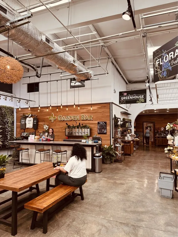 Custom outdoor landscaping in Raleigh, NC by Atlantic Gardening Company