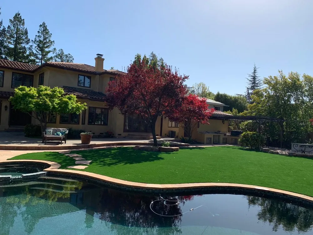 Affordable yard cleanup service for year-round maintenance in Oakland, CA by Atlantis Landscape Services