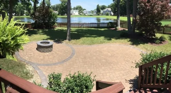 Top-rated yard maintenance experts serving Yorktown, VA - Atlantis Patios & Outdoor Lighting