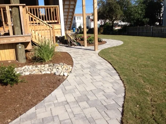 Affordable yard maintenance for homes in Yorktown, VA by Atlantis Patios & Outdoor Lighting