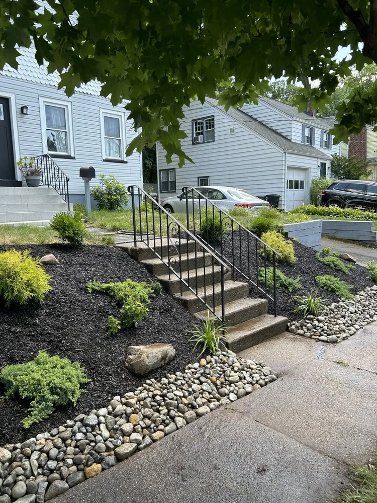 Affordable lawn mowing service in River Edge, NJ - Atlas Landscapes