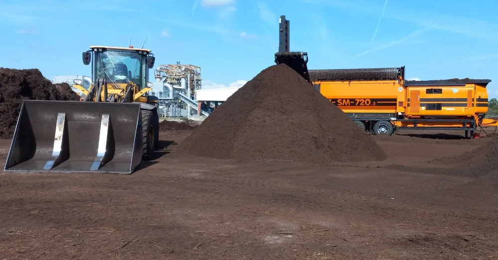 Professional yard maintenance for residential properties in Gonzales, CA by Atlas Organics