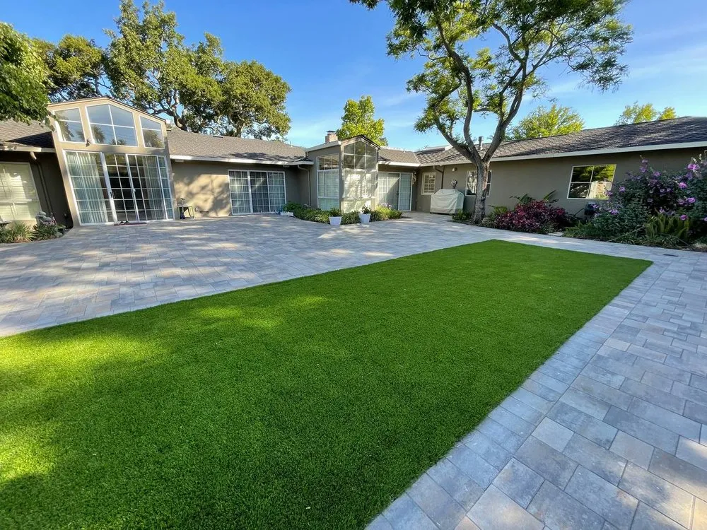 Custom garden landscaping in Santa Rosa, CA by Atlas Pavers