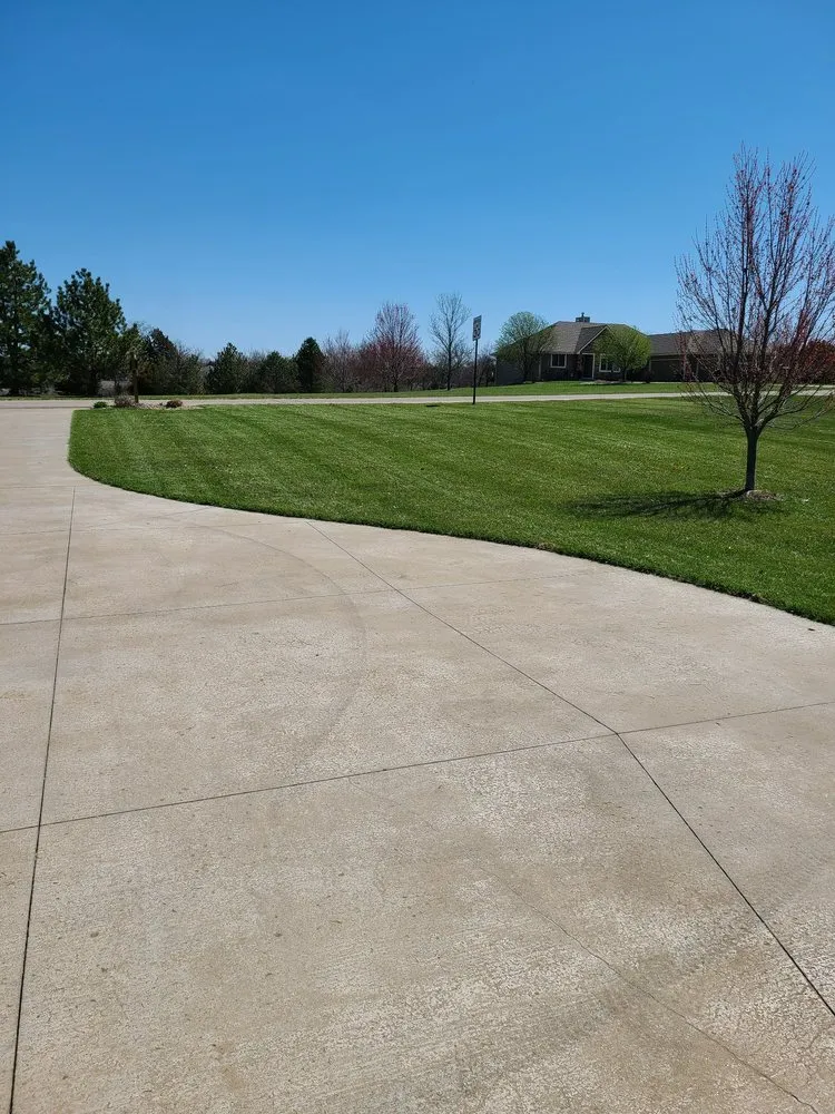 Top-rated garden landscaping in Van Alstyne, TX by Atteberry Property Services