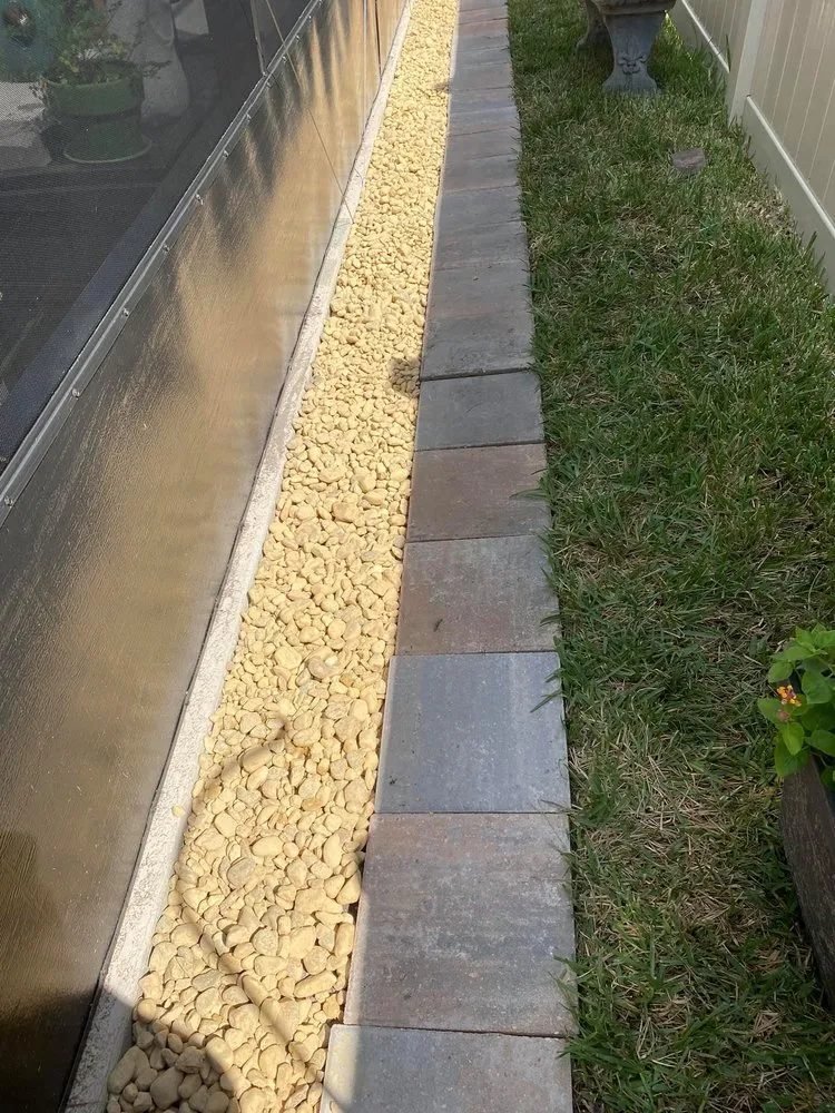 Custom garden landscaping in Orlando, FL by Attention 2 Detail Landscaping and Maintenance