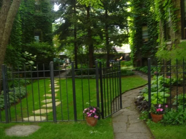 Expert garden landscaping experts serving Park Ridge, IL - Atwood Hoffmann Design LLC