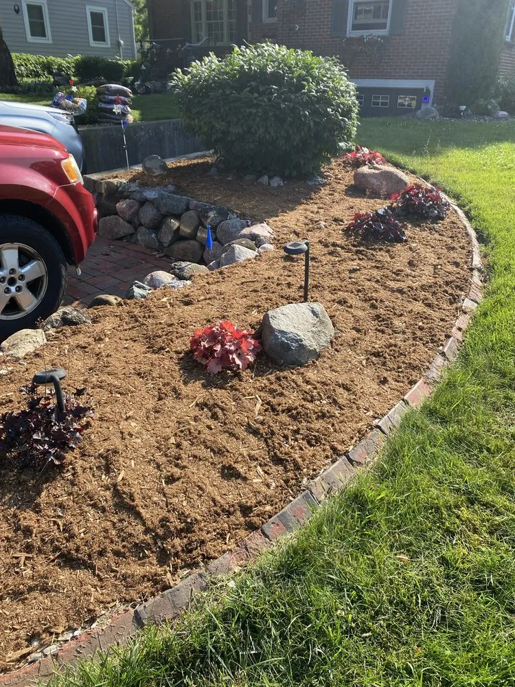 Reliable yard maintenance experts serving West Allis, WI - Aubree’s Botanical’s