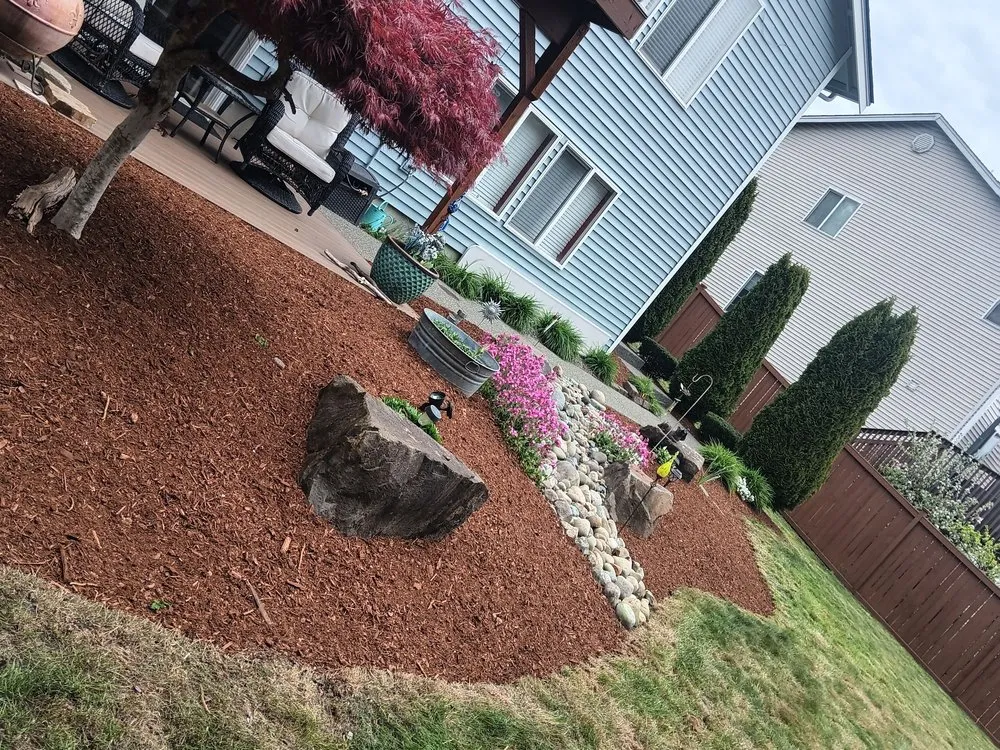 Expert lawn mowing service experts serving Auburn, WA - Auburn Green Landscaping
