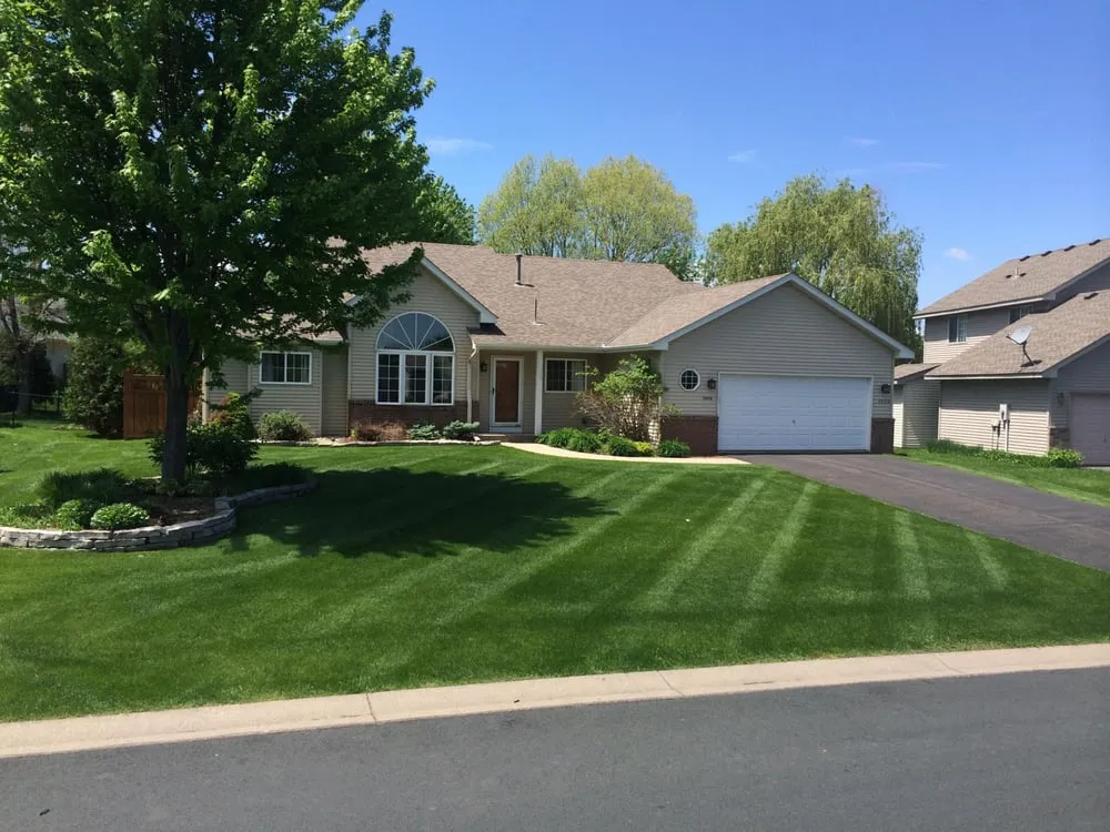 Expert yard maintenance for year-round maintenance across Andover, MN - Augusta Greens