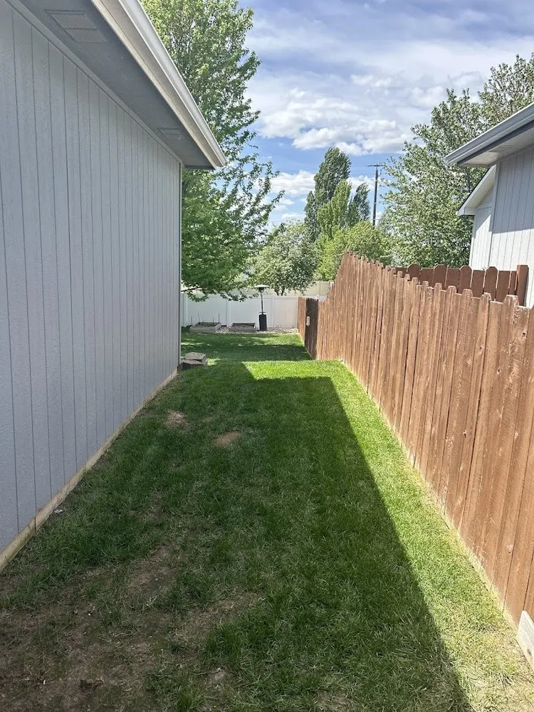 Expert yard maintenance experts serving Medical Lake, WA - Augusta Lawn Care of Cheney