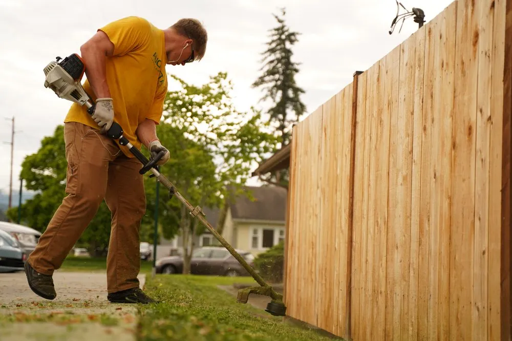 Expert yard maintenance experts serving Pensacola, FL - Augusta Lawn Care Service