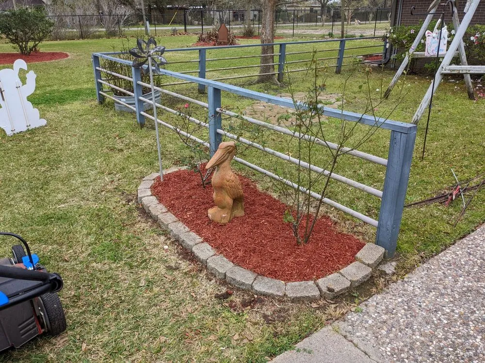 Professional garden landscaping in Bacliff, TX by Augusta Lawn Care Services