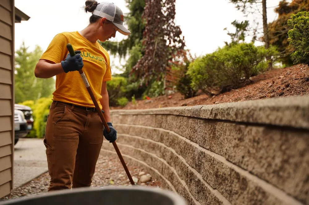 Reliable yard cleanup service for outdoor upgrades across Bacliff, TX - Augusta Lawn Care Services