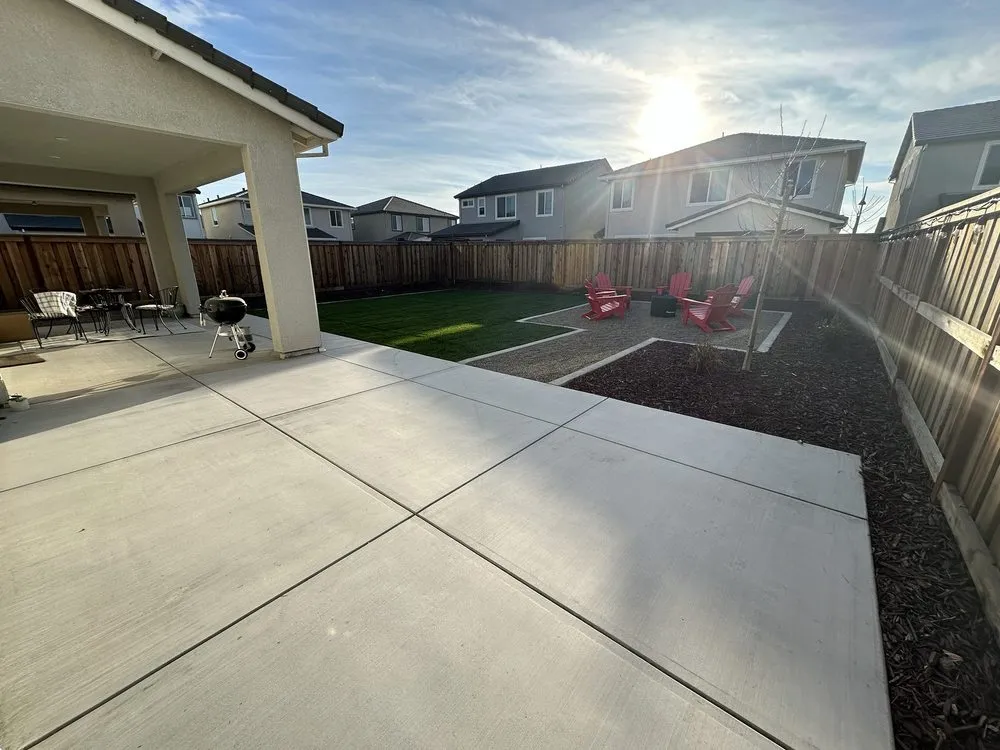 Top-rated lawn care service in Modesto, CA by Augusta Lawn Care Services of Modesto