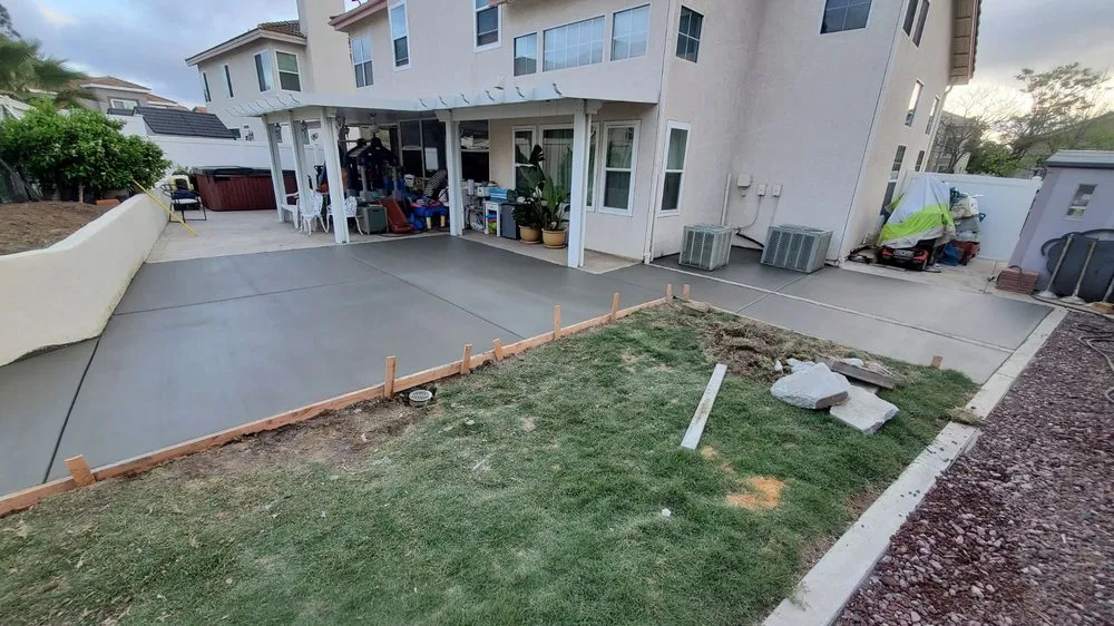 Custom yard cleanup service for year-round maintenance in Murrieta, CA by Augustin Concrete