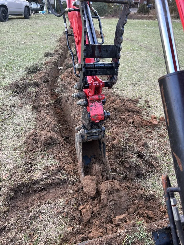 Local landscaping services experts serving Purvis, MS - Aultmans Digging And Cleanup