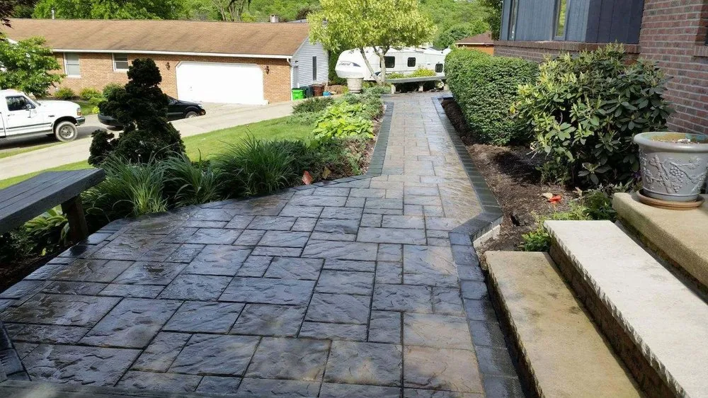 Reliable lawn care service in Canal Fulton, OH - Aura Concrete & Landscaping