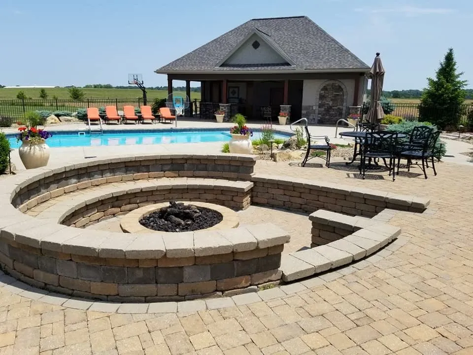 Affordable yard maintenance experts serving Canal Fulton, OH - Aura Concrete & Landscaping