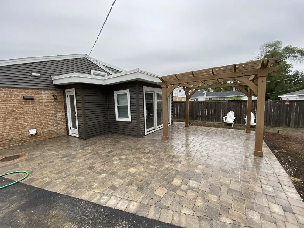 Custom lawn mowing service experts serving Highwood, IL - Aurelio Landscaping