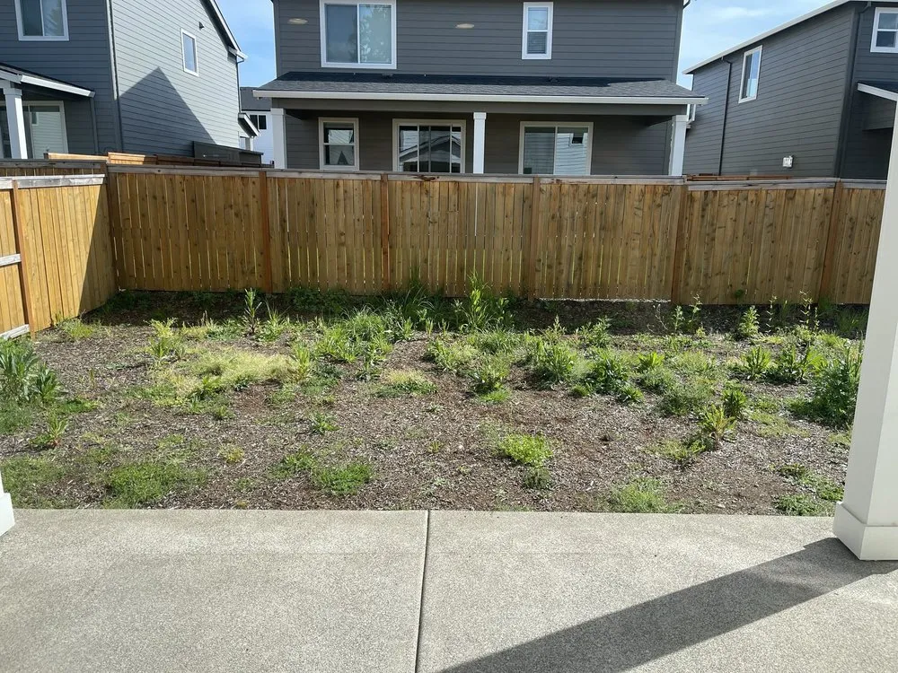 Top-rated yard maintenance in Aurora, OR by Aurora Landscape