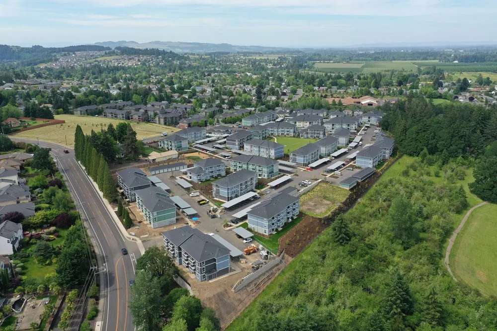 Top-rated garden landscaping in Aurora, OR by Aurora Landscape