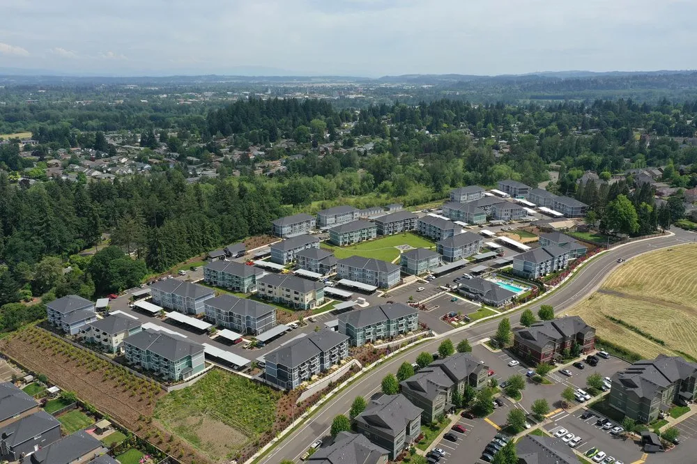 Custom lawn care service in Aurora, OR - Aurora Landscape