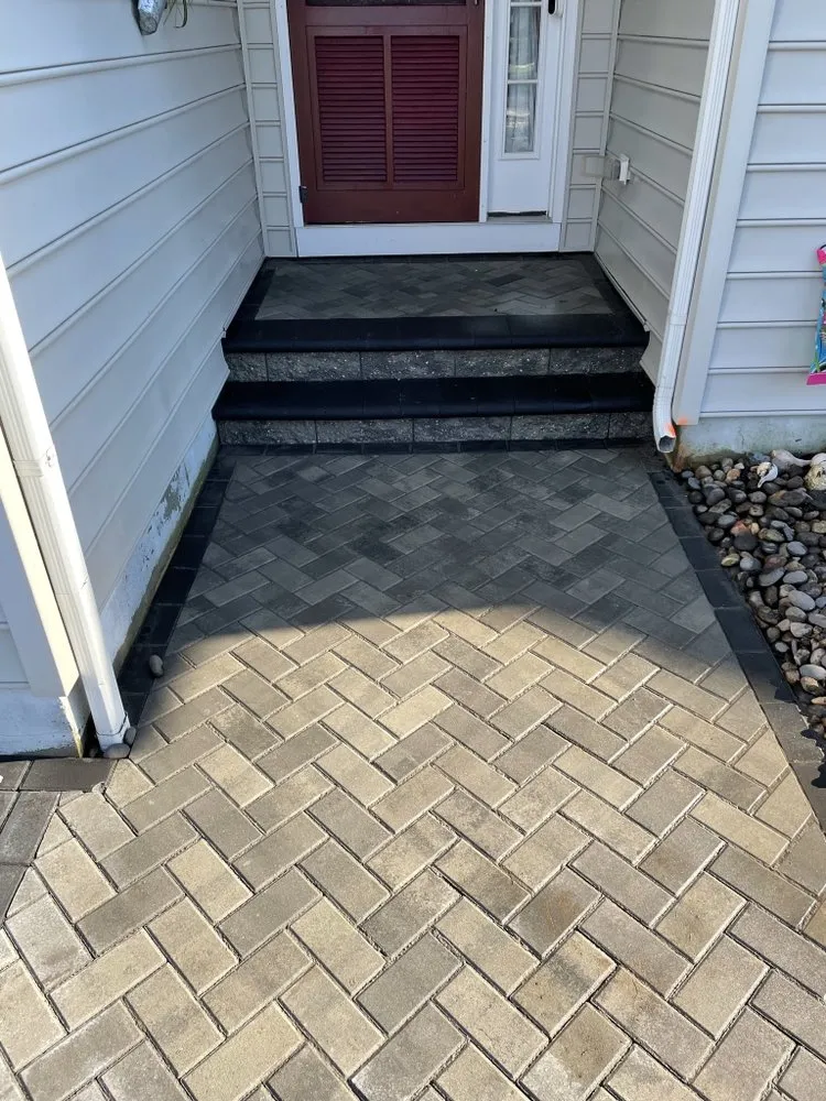 Affordable yard maintenance in Ellendale, DE by Auryck