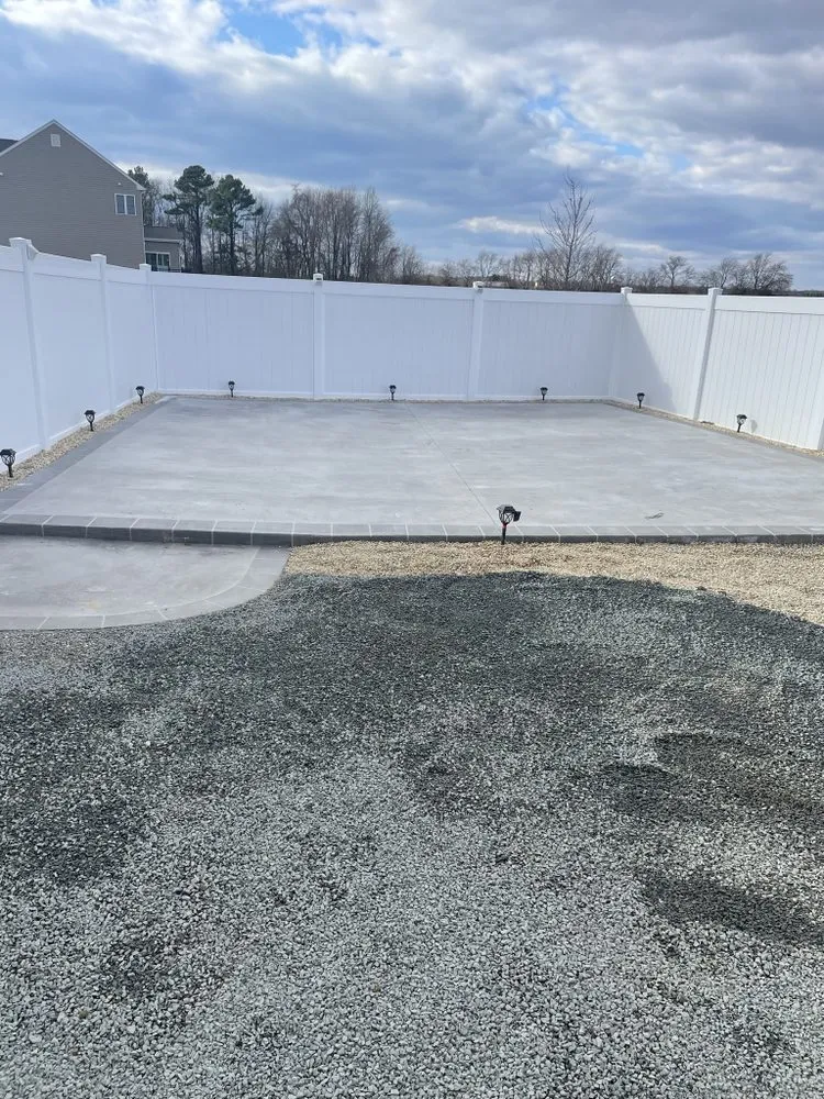 Affordable outdoor landscaping in Ellendale, DE by Auryck