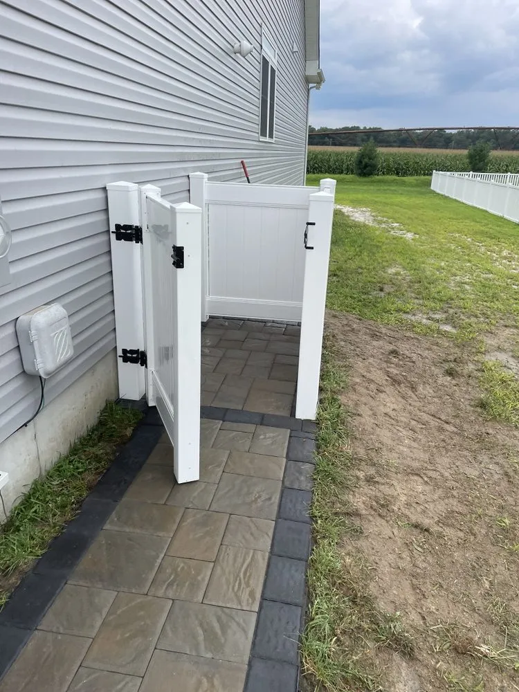 Local yard maintenance in Ellendale, DE by Auryck