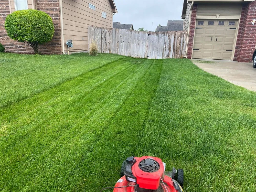 Expert yard cleanup service near you across Wichita, KS - Austicle Lawn Mowing