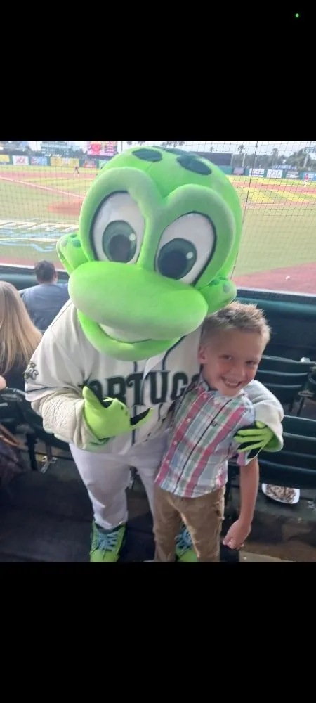 Local outdoor landscaping experts serving Holly Hill, FL - Austin and Giggs Professional Lawn Care Services