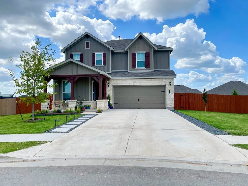 Reliable yard maintenance in Austin, TX - Austin Creative Landscaping