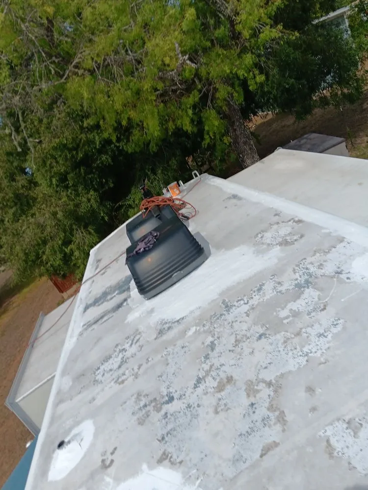 Professional yard cleanup service for residential properties in Austin, TX by Austin Knight Clean