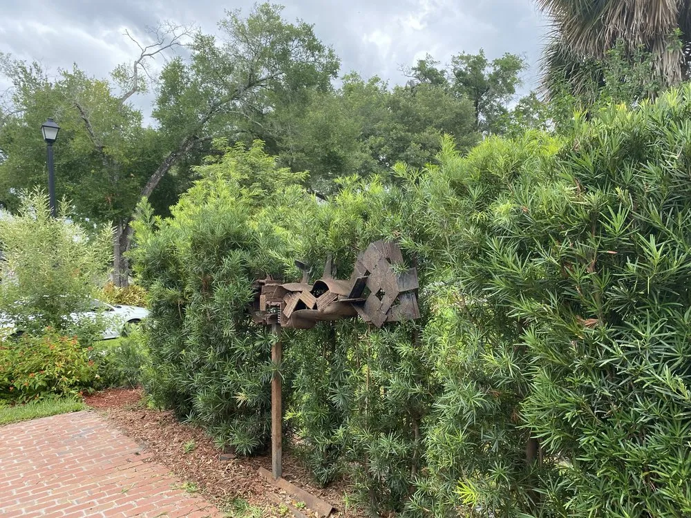 Expert landscaping services for year-round maintenance in Altamonte Springs, FL by Austin Lamb