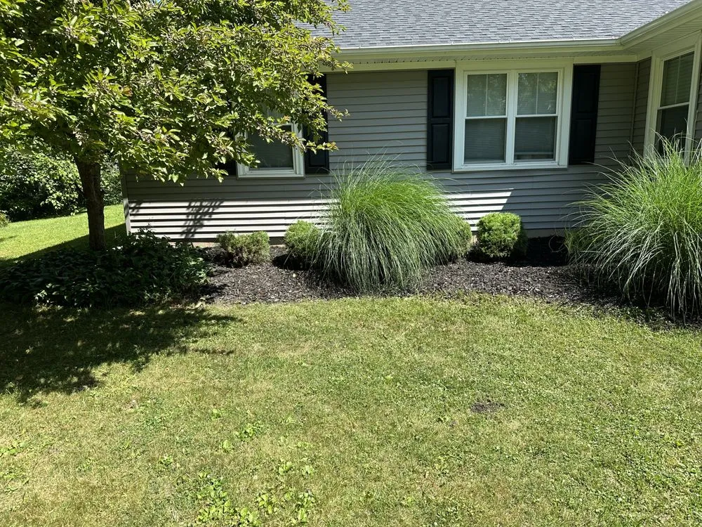 Custom residential landscaping experts serving Lockport, NY - Austin Landscaping