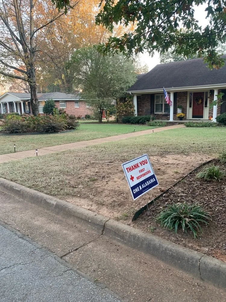 Expert lawn mowing service in Florence, AL - Austin Lawn Care