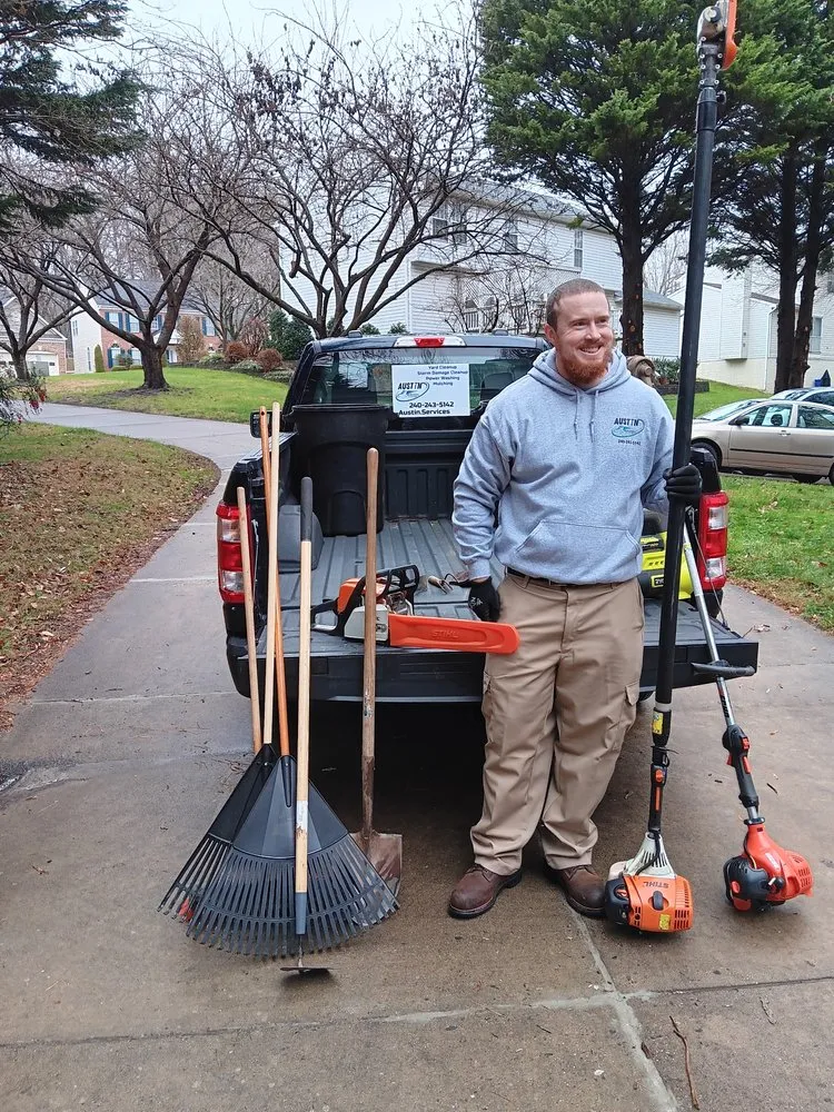 Expert lawn mowing service in Germantown, MD by Austin Services