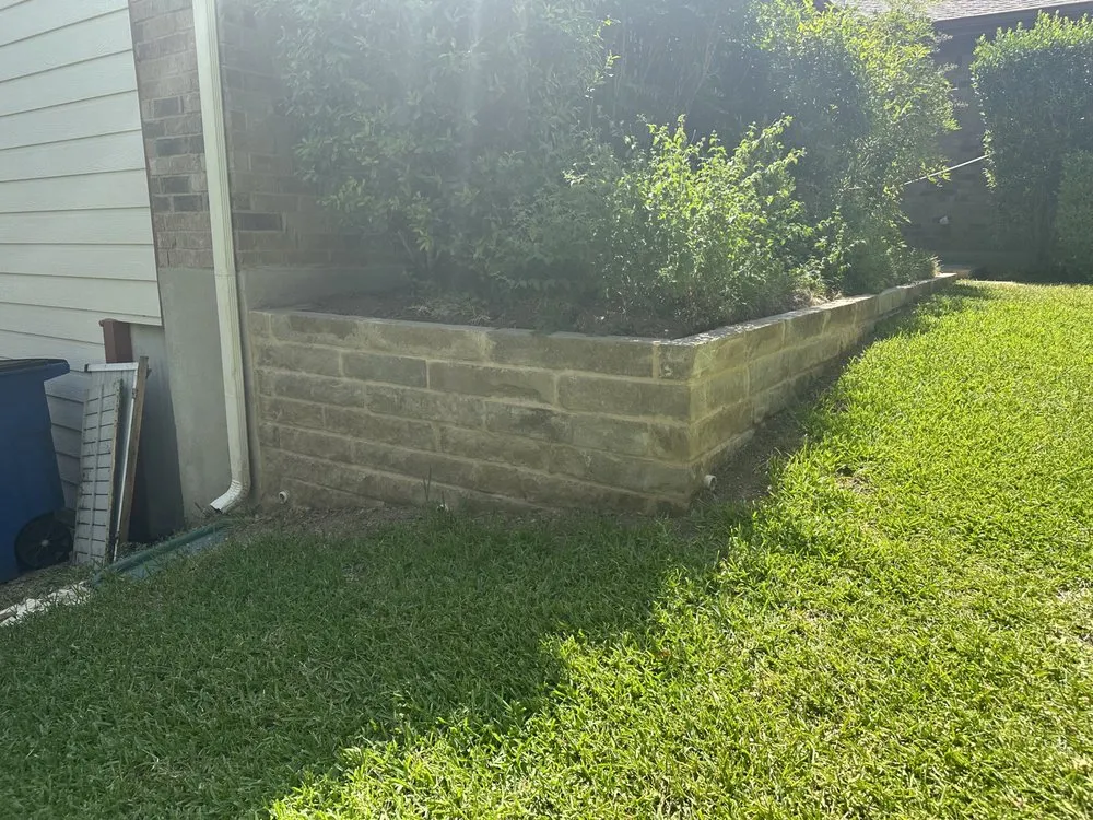 Local yard cleanup service for homes across Hutto, TX - Austin Yard Builder