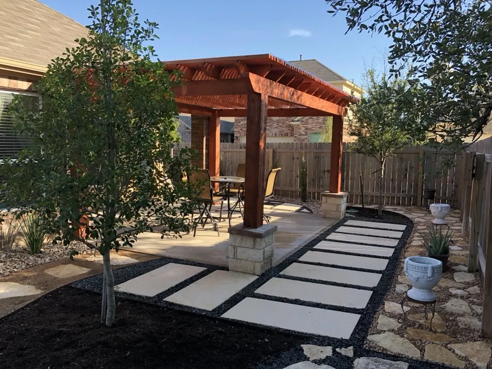 Custom landscaping services in Hutto, TX by Austin Yard Builder