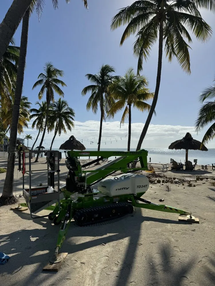 Top-rated lawn mowing service in Islamorada, FL - Austin’s Island Lawn Care