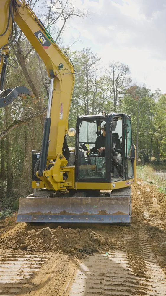 Affordable yard cleanup service for homes in Lexington, SC by Austin's Landscape & Irrigation